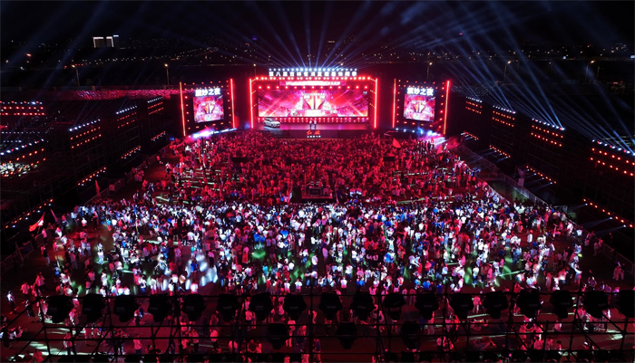 创领行业，赋新前行！一汽红旗全年销量首次突破40万